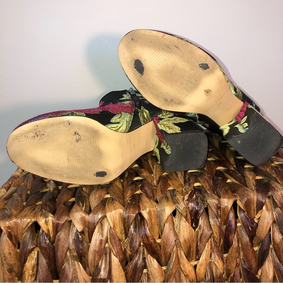 Marc Fisher | Floral Embroidered 'Jana' Ankle Bootie | Size 6 - Picture 13 of 13